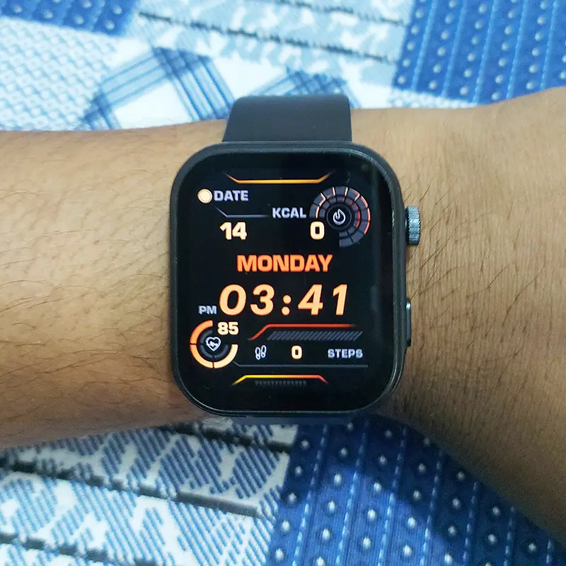 TOZO S6 display at day light